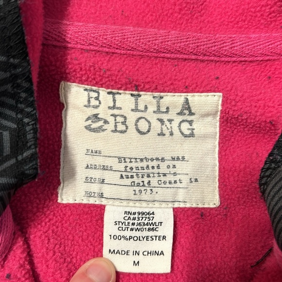 Billabong - Picture 3 of 7